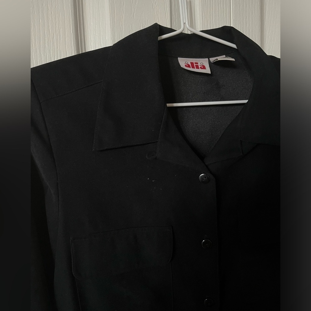 Vintage Alia Button-Up Shirt - Picture 3 of 5